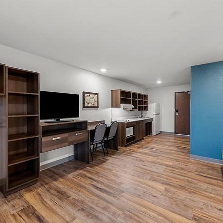 Woodspring Suites Kansas City Airport エクステリア 写真