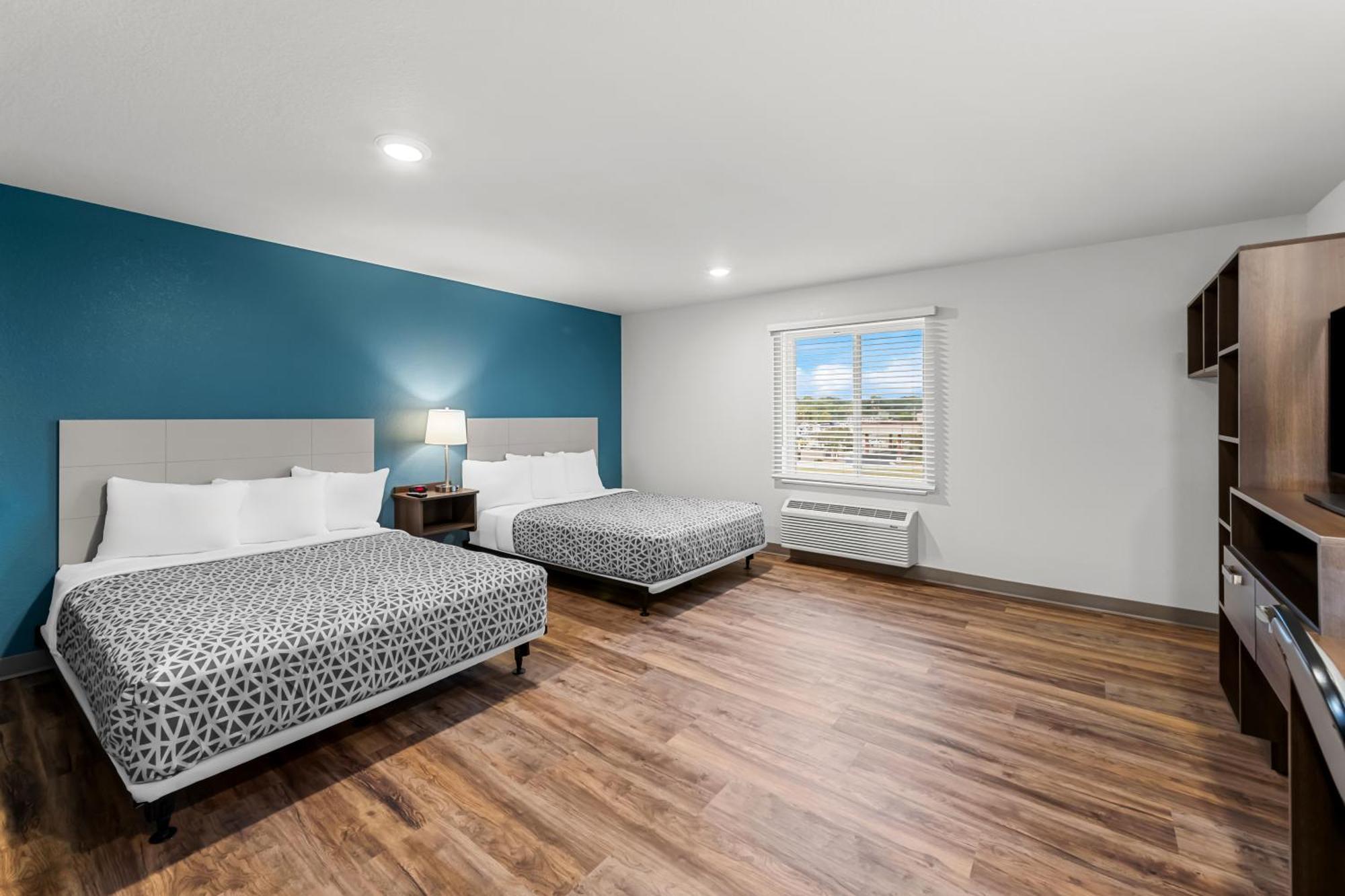 Woodspring Suites Kansas City Airport エクステリア 写真