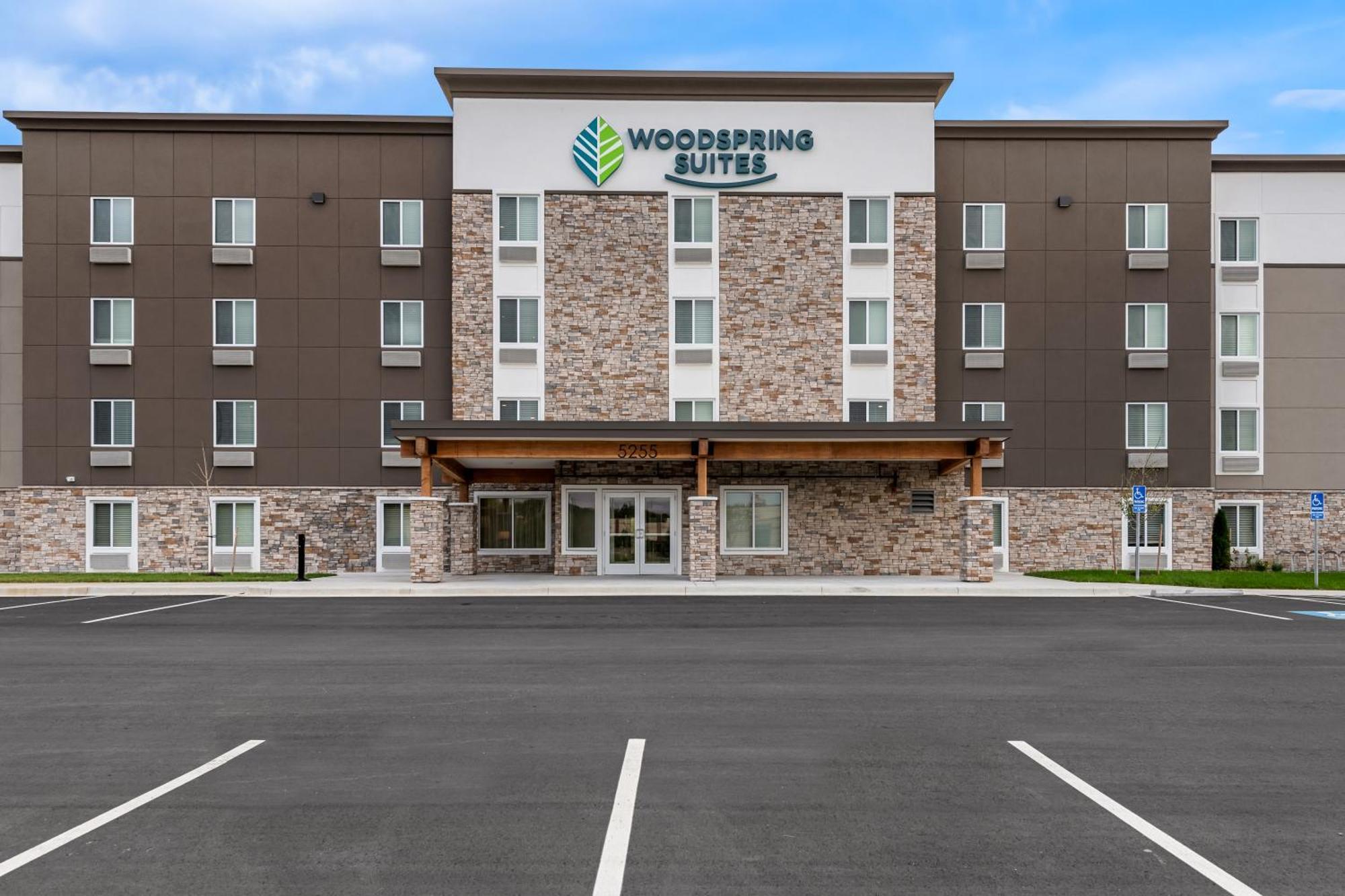 Woodspring Suites Kansas City Airport エクステリア 写真