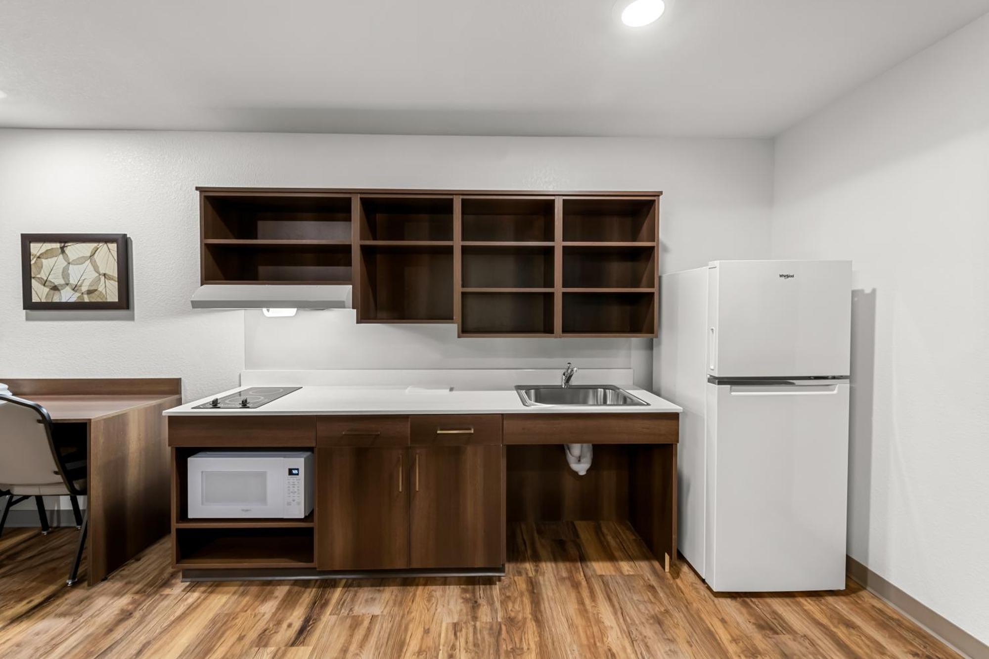 Woodspring Suites Kansas City Airport エクステリア 写真