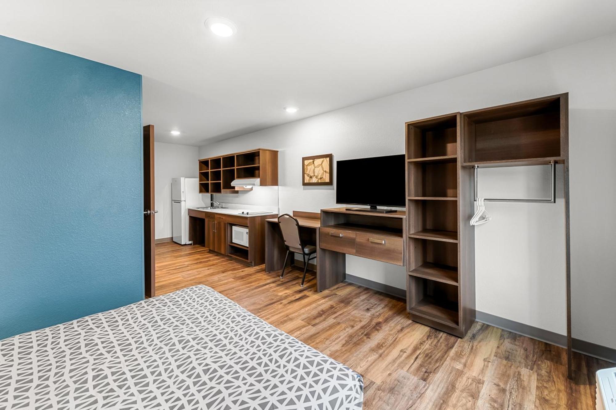 Woodspring Suites Kansas City Airport エクステリア 写真