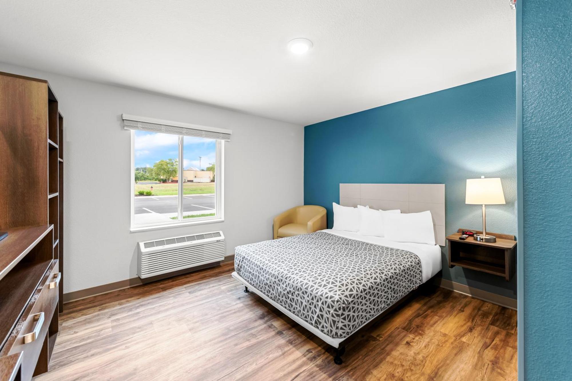 Woodspring Suites Kansas City Airport エクステリア 写真