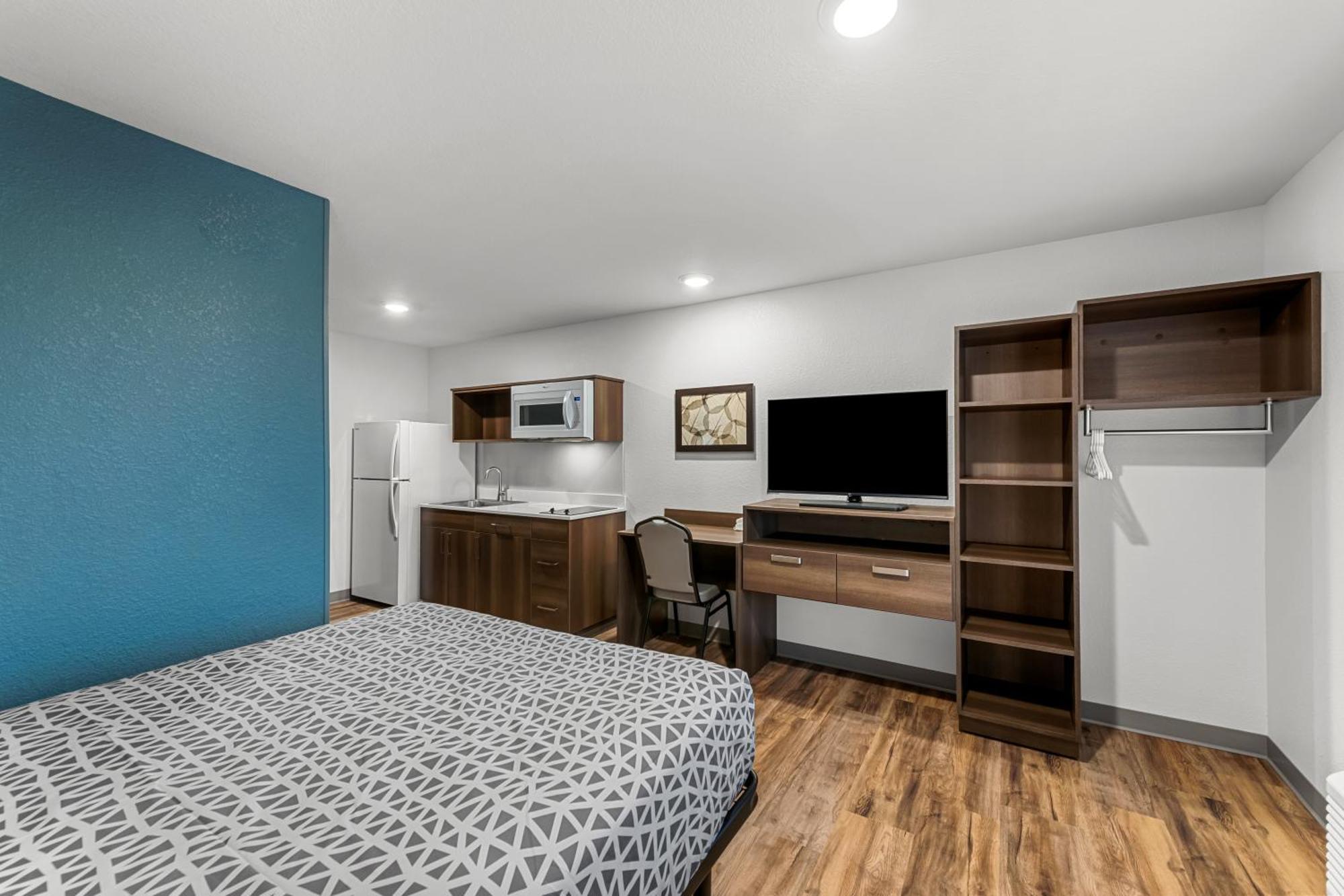 Woodspring Suites Kansas City Airport エクステリア 写真