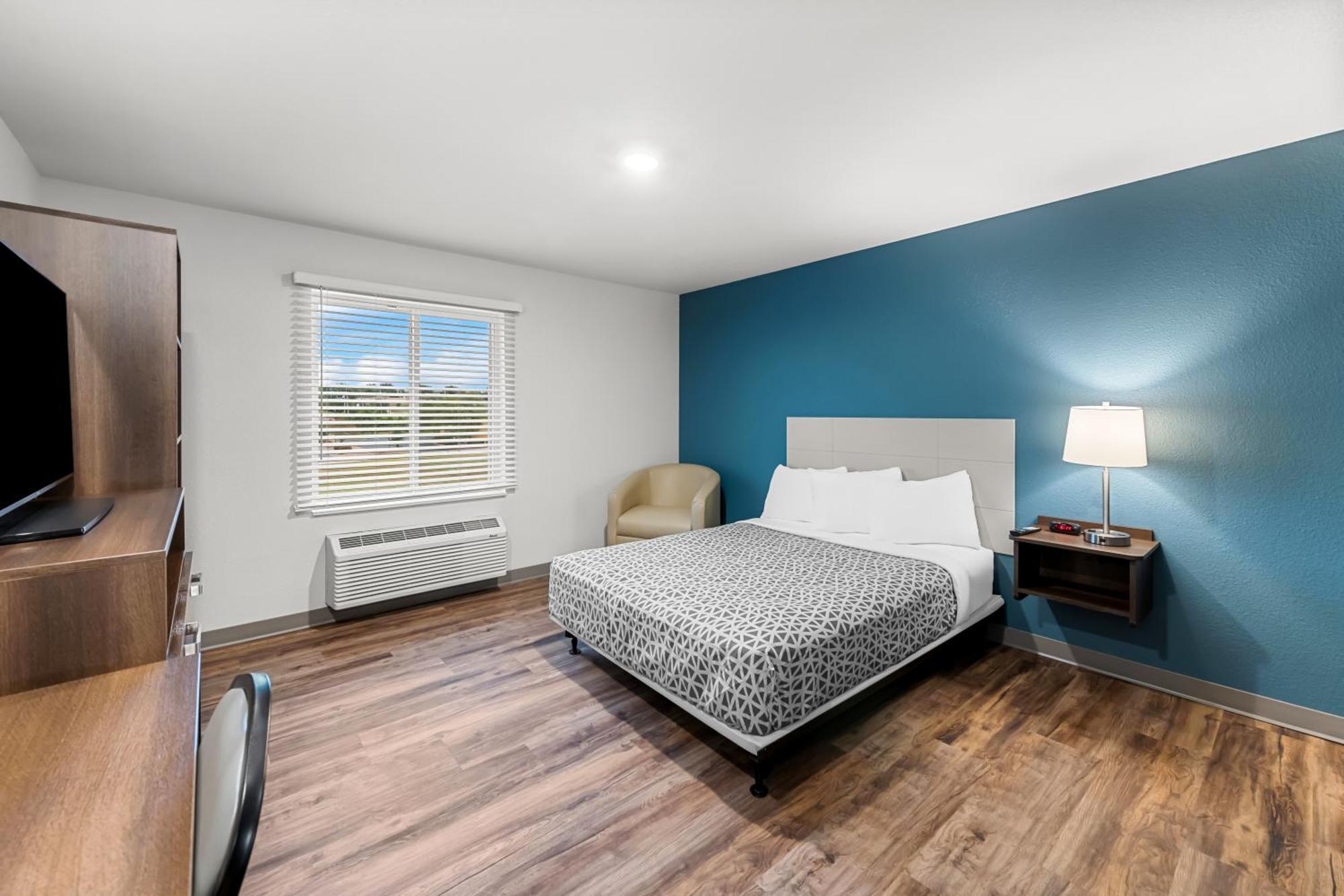 Woodspring Suites Kansas City Airport エクステリア 写真