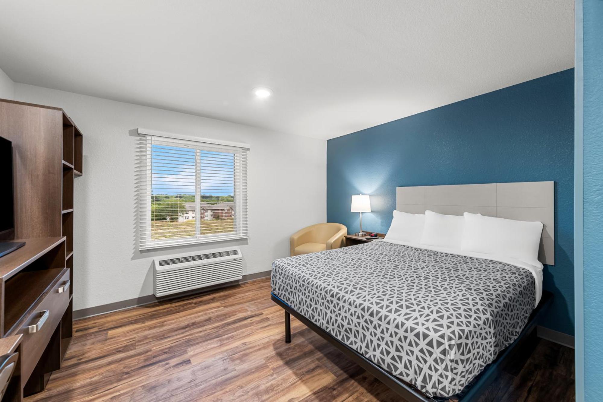 Woodspring Suites Kansas City Airport エクステリア 写真